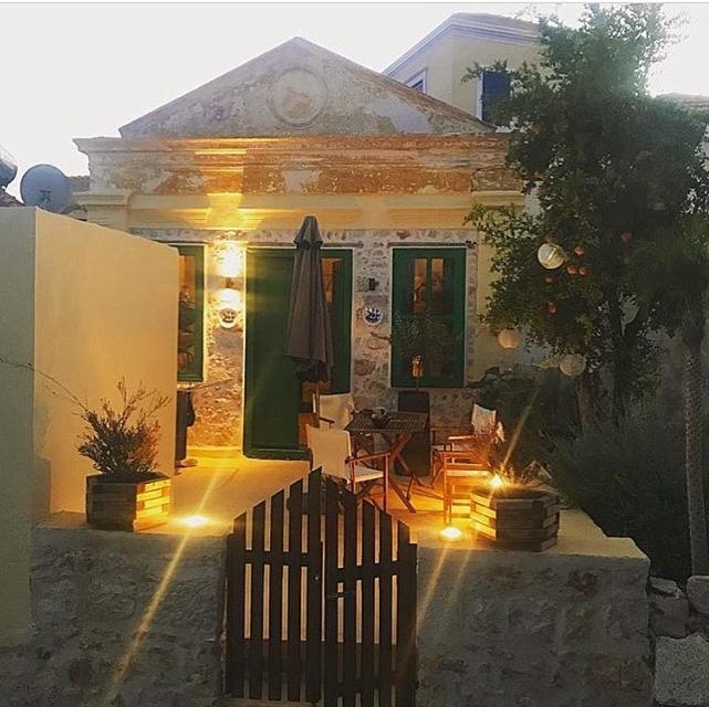 Hypate, Traditional Island Cottage Chalki Town Eksteriør bilde