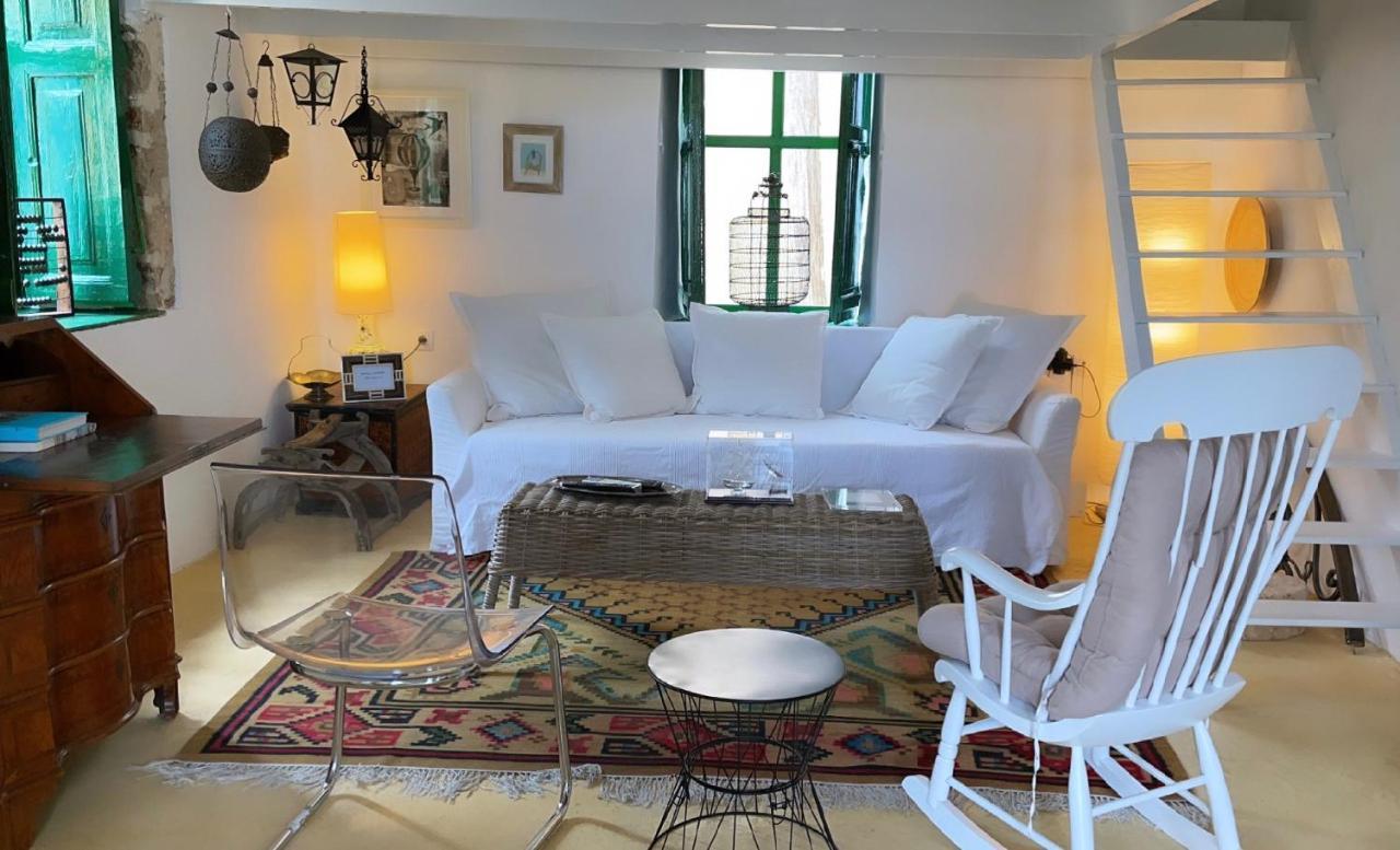 Hypate, Traditional Island Cottage Chalki Town Eksteriør bilde