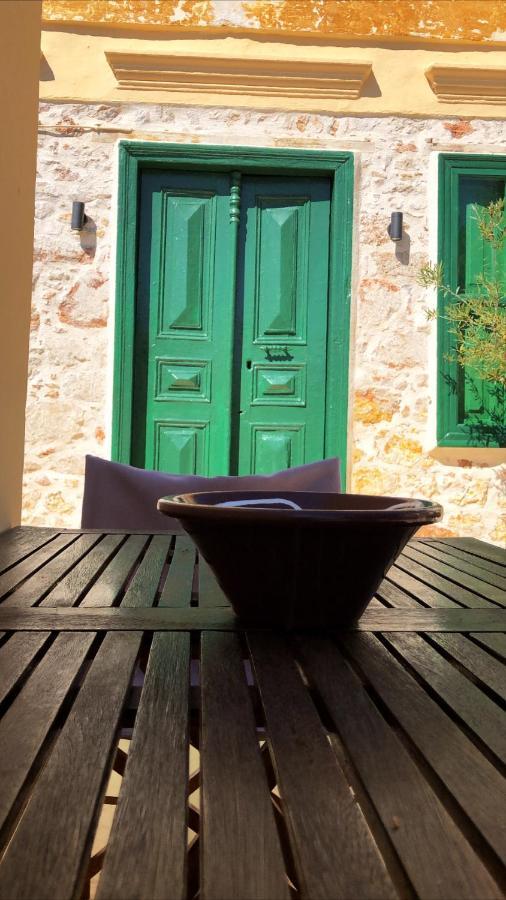 Hypate, Traditional Island Cottage Chalki Town Eksteriør bilde